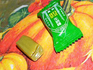 Мягкая карамель с зелёным чаем маття Morinaga Matcha Caramel Bag