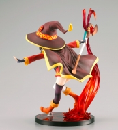 Аниме фигурка Kono Subarashii Sekai ni Shukufuku wo! Kurenai Densetsu — Chomusuke — Megumin — 1/7 — Explosion Magic ver.