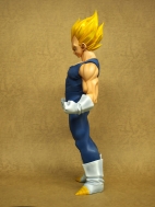 Фигурка Dragon Ball Z — Vegeta SSJ — Gigantic Series