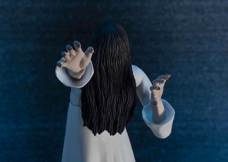 Sadako yamamura cosplay. Призрак Садако Ямамура. Садако Ямамура игрушки.